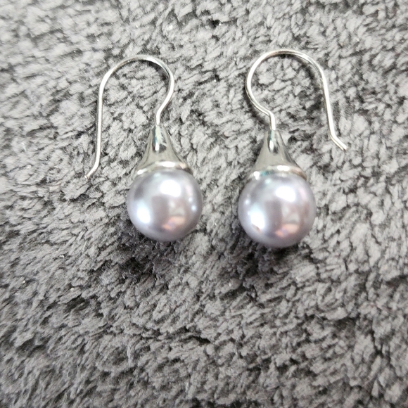 Elegant Silver Faux Pearl Drop Earrings - Picture 1 of 3